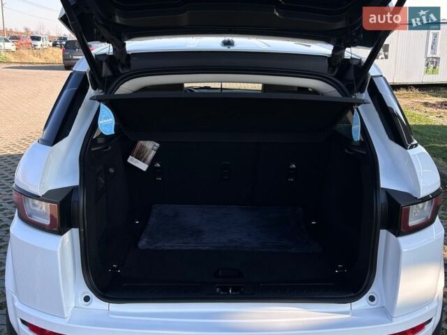 Белый Ленд Ровер Рендж Ровер Эвок, объемом двигателя 2.18 л и пробегом 126 тыс. км за 27000 $, фото 13 на Automoto.ua