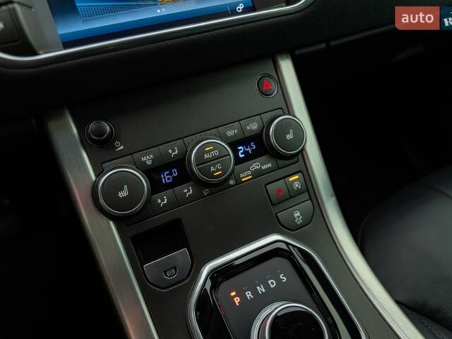 Белый Ленд Ровер Рендж Ровер Эвок, объемом двигателя 2.2 л и пробегом 113 тыс. км за 20724 $, фото 17 на Automoto.ua