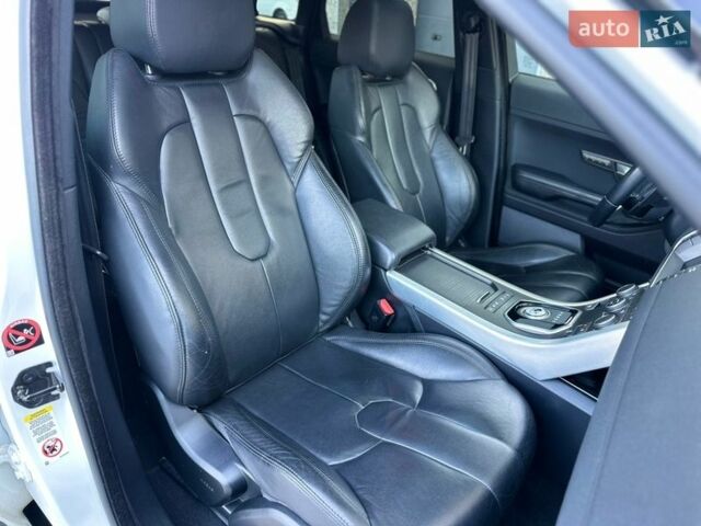 Белый Ленд Ровер Рендж Ровер Эвок, объемом двигателя 2 л и пробегом 85 тыс. км за 16999 $, фото 30 на Automoto.ua