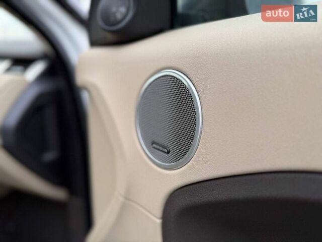 Белый Ленд Ровер Рендж Ровер Эвок, объемом двигателя 2 л и пробегом 133 тыс. км за 19800 $, фото 24 на Automoto.ua