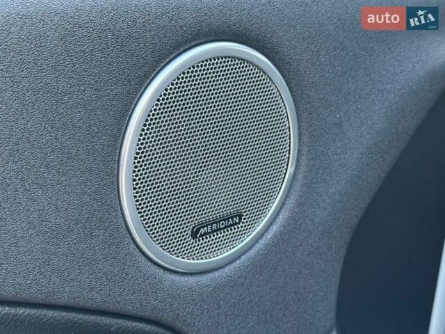 Білий Ленд Ровер Рендж Ровер Евок, об'ємом двигуна 2 л та пробігом 234 тис. км за 15300 $, фото 12 на Automoto.ua