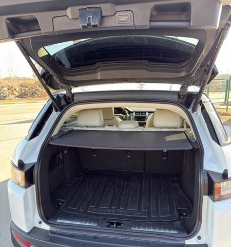 Белый Ленд Ровер Рендж Ровер Эвок, объемом двигателя 2 л и пробегом 143 тыс. км за 17900 $, фото 16 на Automoto.ua