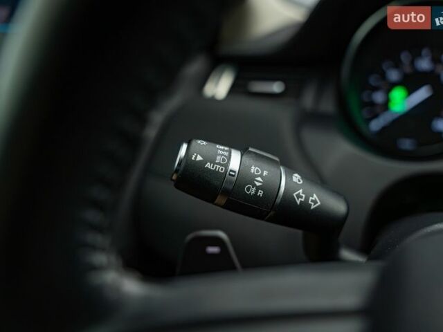 Белый Ленд Ровер Рендж Ровер Эвок, объемом двигателя 2.2 л и пробегом 113 тыс. км за 20724 $, фото 14 на Automoto.ua