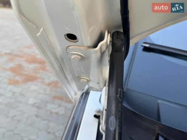 Білий Ленд Ровер Рендж Ровер Евок, об'ємом двигуна 2 л та пробігом 234 тис. км за 15300 $, фото 46 на Automoto.ua