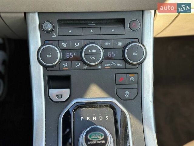 Білий Ленд Ровер Рендж Ровер Евок, об'ємом двигуна 2 л та пробігом 201 тис. км за 10990 $, фото 14 на Automoto.ua
