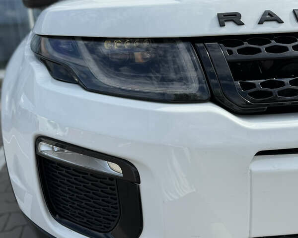 Ленд Ровер Рендж Ровер Эвок 2015 в Киеве на Automoto.ua Белый Ленд Ровер Рендж Ровер Эвок, объемом двигателя 2 л и пробегом 135 тыс. км за 21000 $, фото 7 на Automoto.ua