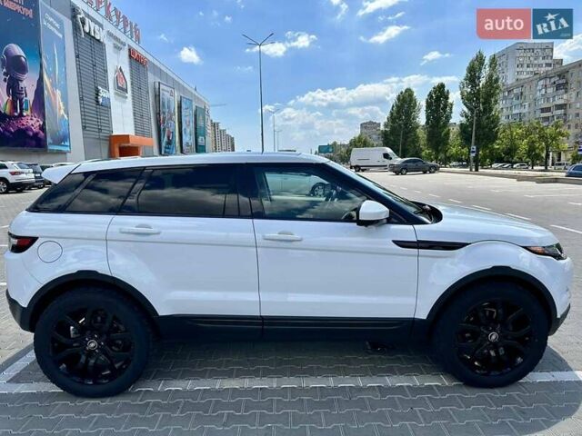 Білий Ленд Ровер Рендж Ровер Евок, об'ємом двигуна 2 л та пробігом 130 тис. км за 18000 $, фото 2 на Automoto.ua