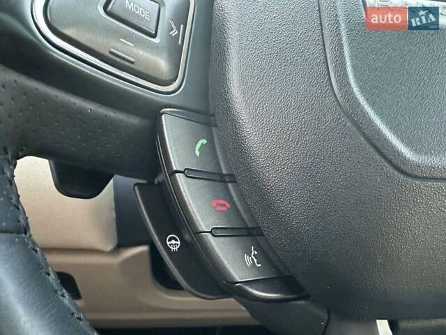 Белый Ленд Ровер Рендж Ровер Эвок, объемом двигателя 2 л и пробегом 130 тыс. км за 20000 $, фото 31 на Automoto.ua