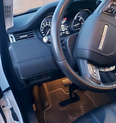 Белый Ленд Ровер Рендж Ровер Эвок, объемом двигателя 2.18 л и пробегом 197 тыс. км за 18300 $, фото 69 на Automoto.ua