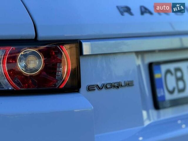 Білий Ленд Ровер Рендж Ровер Евок, об'ємом двигуна 2 л та пробігом 212 тис. км за 16800 $, фото 5 на Automoto.ua