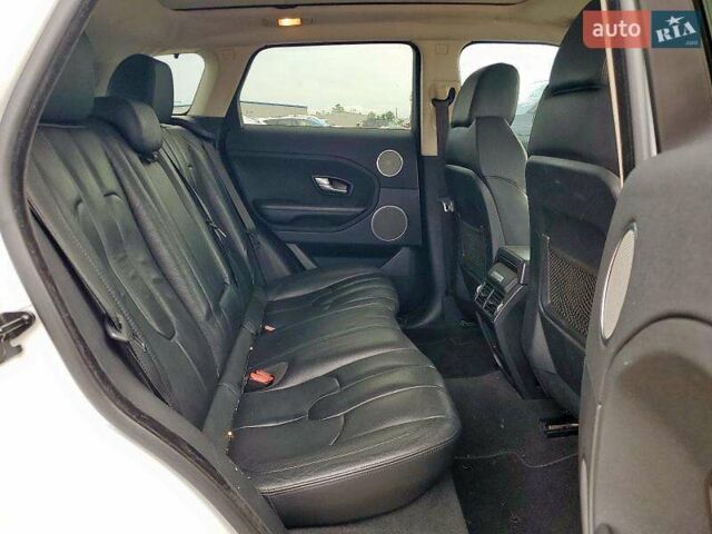 Білий Ленд Ровер Рендж Ровер Евок, об'ємом двигуна 2 л та пробігом 185 тис. км за 12700 $, фото 8 на Automoto.ua