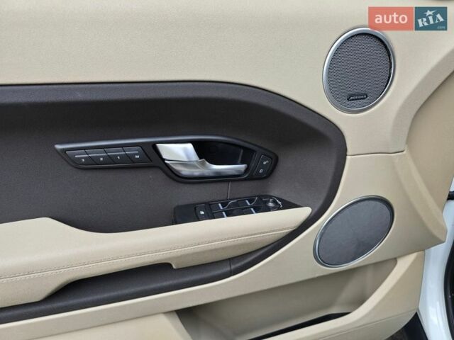 Білий Ленд Ровер Рендж Ровер Евок, об'ємом двигуна 2 л та пробігом 120 тис. км за 14600 $, фото 14 на Automoto.ua