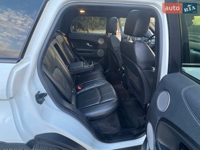 Білий Ленд Ровер Рендж Ровер Евок, об'ємом двигуна 2 л та пробігом 234 тис. км за 15300 $, фото 34 на Automoto.ua