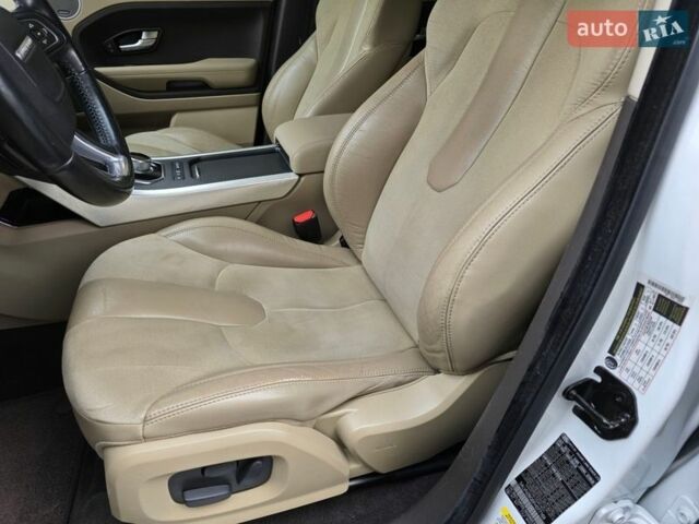 Білий Ленд Ровер Рендж Ровер Евок, об'ємом двигуна 2 л та пробігом 120 тис. км за 14600 $, фото 11 на Automoto.ua