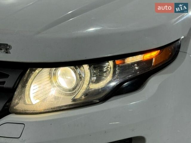 Белый Ленд Ровер Рендж Ровер Эвок, объемом двигателя 2 л и пробегом 188 тыс. км за 12200 $, фото 8 на Automoto.ua