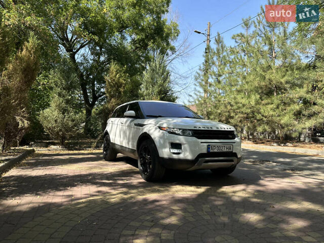 Білий Ленд Ровер Рендж Ровер Евок, об'ємом двигуна 2 л та пробігом 150 тис. км за 17499 $, фото 2 на Automoto.ua