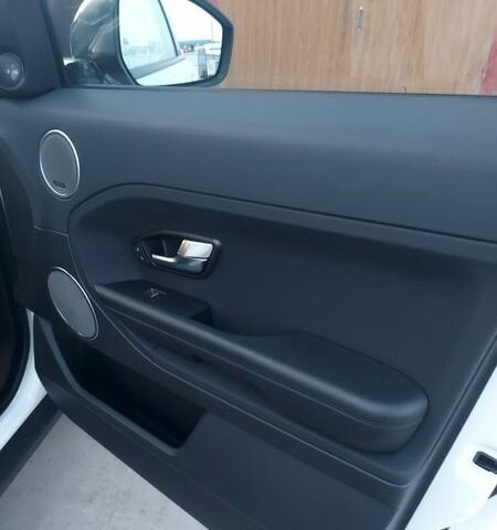 Белый Ленд Ровер Рендж Ровер Эвок, объемом двигателя 2.18 л и пробегом 197 тыс. км за 18300 $, фото 52 на Automoto.ua