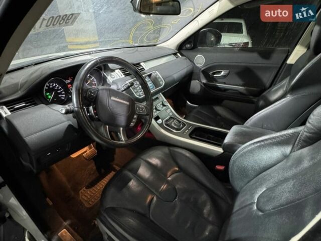 Белый Ленд Ровер Рендж Ровер Эвок, объемом двигателя 2 л и пробегом 188 тыс. км за 12200 $, фото 2 на Automoto.ua