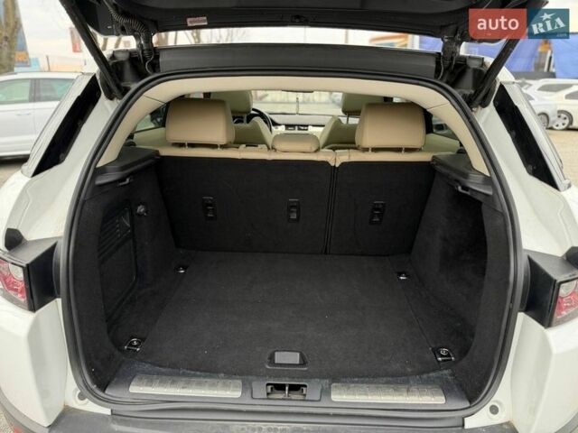 Белый Ленд Ровер Рендж Ровер Эвок, объемом двигателя 2 л и пробегом 133 тыс. км за 19800 $, фото 29 на Automoto.ua