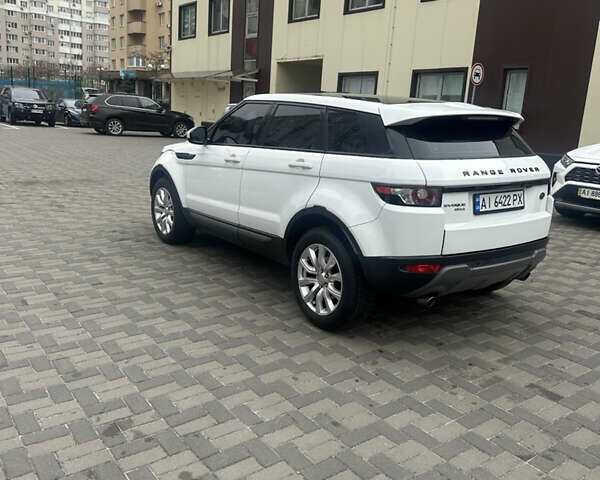Білий Ленд Ровер Рендж Ровер Евок, об'ємом двигуна 2.18 л та пробігом 132 тис. км за 21300 $, фото 4 на Automoto.ua