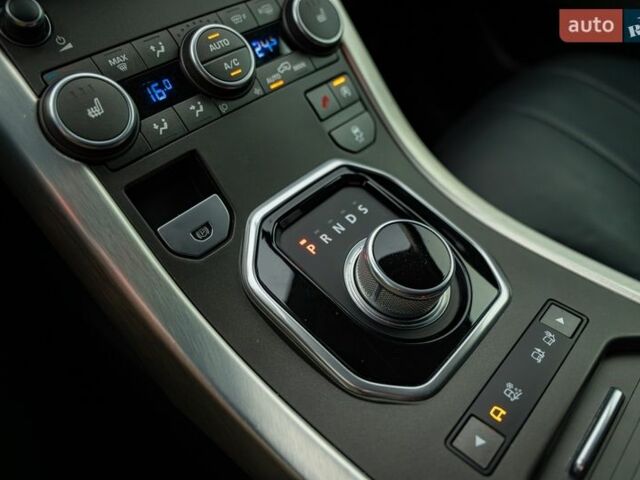 Белый Ленд Ровер Рендж Ровер Эвок, объемом двигателя 2.2 л и пробегом 113 тыс. км за 20724 $, фото 18 на Automoto.ua