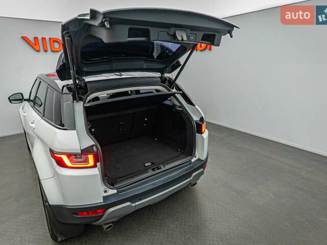 Білий Ленд Ровер Рендж Ровер Евок, об'ємом двигуна 2.2 л та пробігом 75 тис. км за 23663 $, фото 6 на Automoto.ua