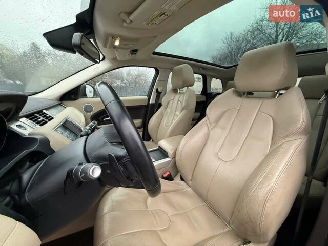 Білий Ленд Ровер Рендж Ровер Евок, об'ємом двигуна 2 л та пробігом 181 тис. км за 11600 $, фото 10 на Automoto.ua