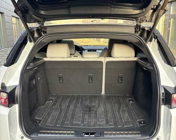 Білий Ленд Ровер Рендж Ровер Евок, об'ємом двигуна 2 л та пробігом 150 тис. км за 17500 $, фото 15 на Automoto.ua