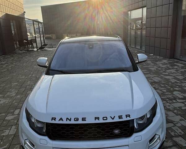 Білий Ленд Ровер Рендж Ровер Евок, об'ємом двигуна 2 л та пробігом 150 тис. км за 17500 $, фото 9 на Automoto.ua