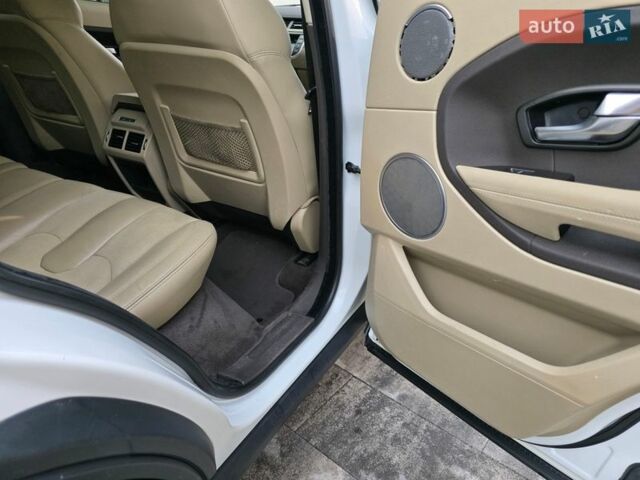 Білий Ленд Ровер Рендж Ровер Евок, об'ємом двигуна 2 л та пробігом 120 тис. км за 14600 $, фото 34 на Automoto.ua