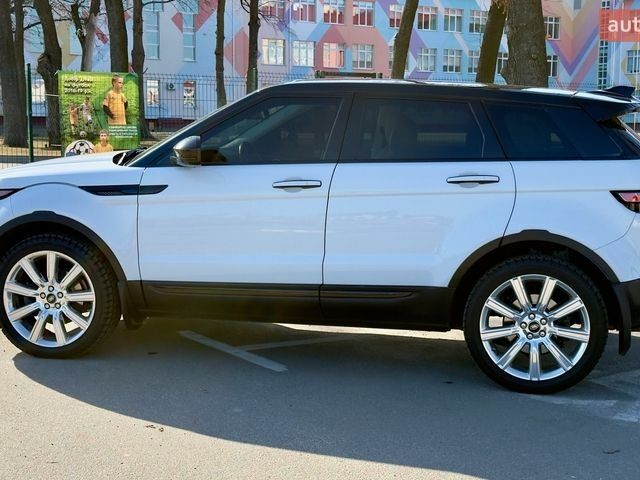 Белый Ленд Ровер Рендж Ровер Эвок, объемом двигателя 2 л и пробегом 143 тыс. км за 17900 $, фото 3 на Automoto.ua