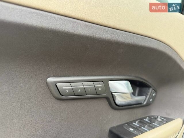 Белый Ленд Ровер Рендж Ровер Эвок, объемом двигателя 2 л и пробегом 133 тыс. км за 19800 $, фото 10 на Automoto.ua