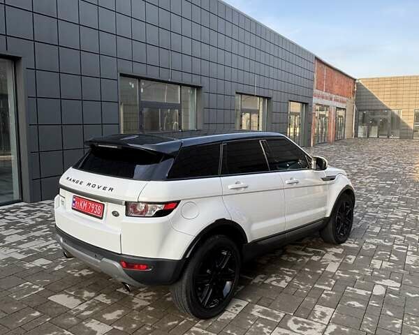 Білий Ленд Ровер Рендж Ровер Евок, об'ємом двигуна 2 л та пробігом 150 тис. км за 17500 $, фото 2 на Automoto.ua