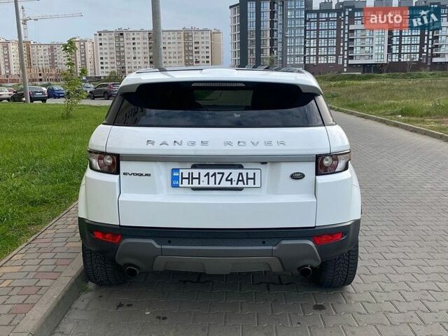 Білий Ленд Ровер Рендж Ровер Евок, об'ємом двигуна 2 л та пробігом 124 тис. км за 15950 $, фото 4 на Automoto.ua