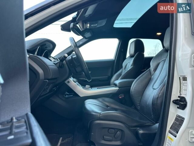 Белый Ленд Ровер Рендж Ровер Эвок, объемом двигателя 2 л и пробегом 85 тыс. км за 16999 $, фото 22 на Automoto.ua