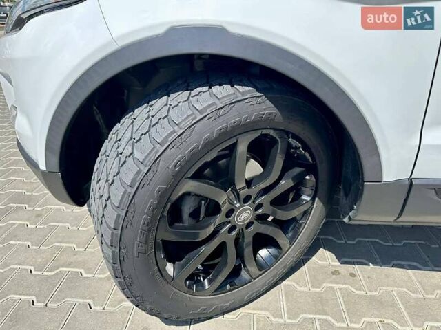 Білий Ленд Ровер Рендж Ровер Евок, об'ємом двигуна 2 л та пробігом 130 тис. км за 18000 $, фото 16 на Automoto.ua