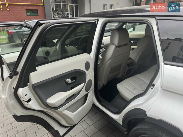 Белый Ленд Ровер Рендж Ровер Эвок, объемом двигателя 2 л и пробегом 149 тыс. км за 19500 $, фото 15 на Automoto.ua