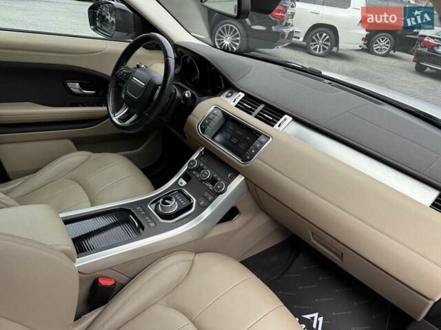 Білий Ленд Ровер Рендж Ровер Евок, об'ємом двигуна 2.18 л та пробігом 97 тис. км за 23900 $, фото 16 на Automoto.ua