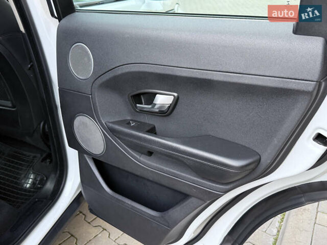 Білий Ленд Ровер Рендж Ровер Евок, об'ємом двигуна 2.18 л та пробігом 185 тис. км за 21000 $, фото 104 на Automoto.ua