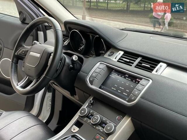 Білий Ленд Ровер Рендж Ровер Евок, об'ємом двигуна 2.18 л та пробігом 60 тис. км за 29700 $, фото 5 на Automoto.ua