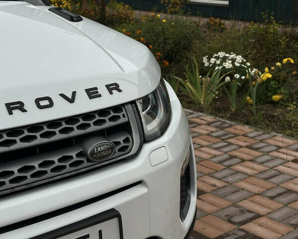 Белый Ленд Ровер Рендж Ровер Эвок, объемом двигателя 2 л и пробегом 130 тыс. км за 21900 $, фото 4 на Automoto.ua