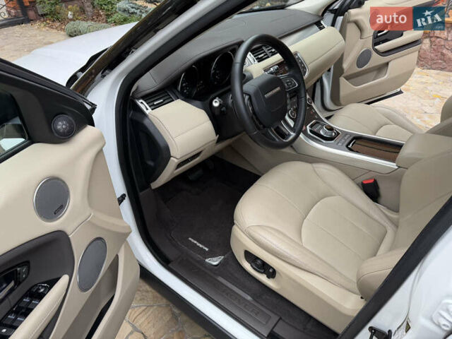 Белый Ленд Ровер Рендж Ровер Эвок, объемом двигателя 2 л и пробегом 56 тыс. км за 21300 $, фото 18 на Automoto.ua