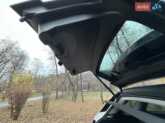 Білий Ленд Ровер Рендж Ровер Евок, об'ємом двигуна 2 л та пробігом 88 тис. км за 19999 $, фото 11 на Automoto.ua