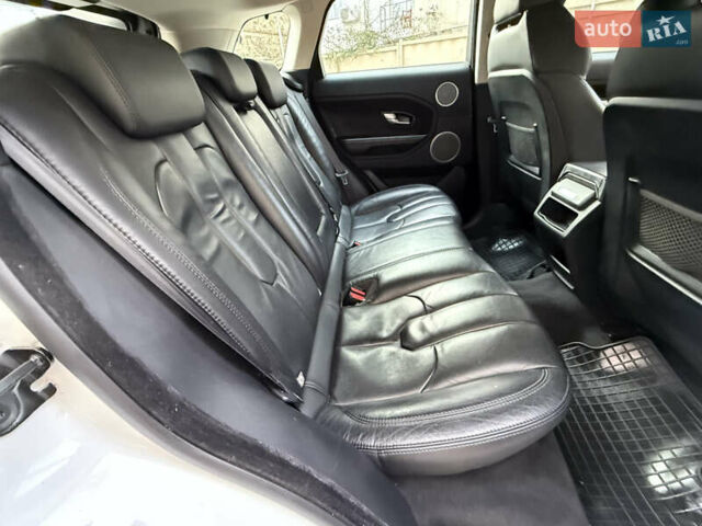 Білий Ленд Ровер Рендж Ровер Евок, об'ємом двигуна 2.18 л та пробігом 185 тис. км за 21000 $, фото 100 на Automoto.ua