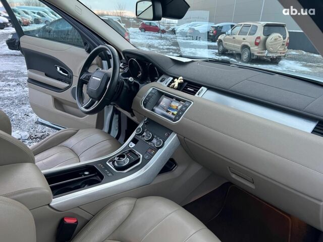 Белый Ленд Ровер Рендж Ровер Эвок, объемом двигателя 2 л и пробегом 68 тыс. км за 23490 $, фото 32 на Automoto.ua