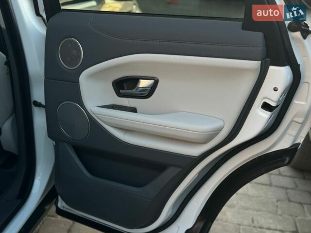 Білий Ленд Ровер Рендж Ровер Евок, об'ємом двигуна 2 л та пробігом 159 тис. км за 18999 $, фото 24 на Automoto.ua