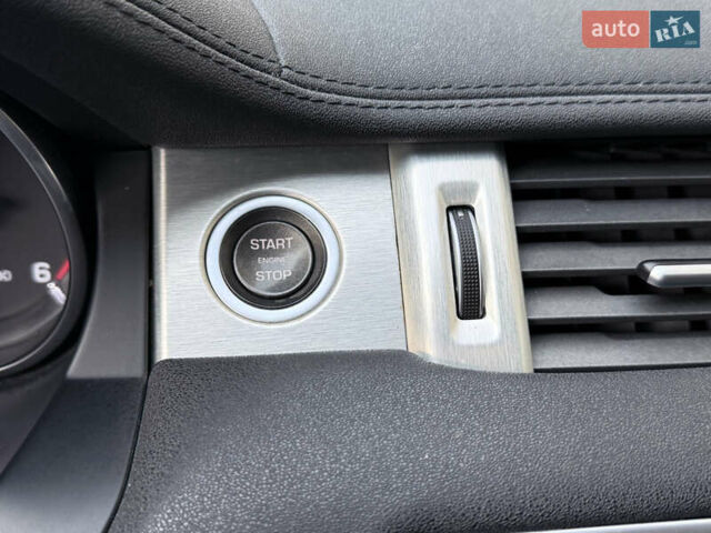 Білий Ленд Ровер Рендж Ровер Евок, об'ємом двигуна 2.18 л та пробігом 185 тис. км за 21000 $, фото 92 на Automoto.ua