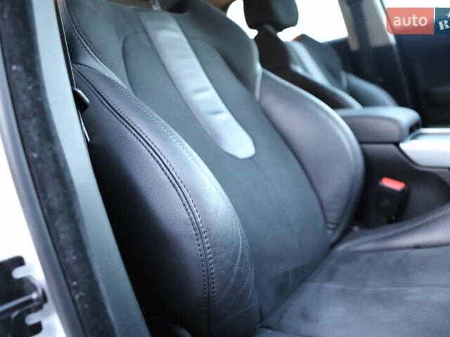 Білий Ленд Ровер Рендж Ровер Евок, об'ємом двигуна 2.2 л та пробігом 94 тис. км за 23899 $, фото 93 на Automoto.ua