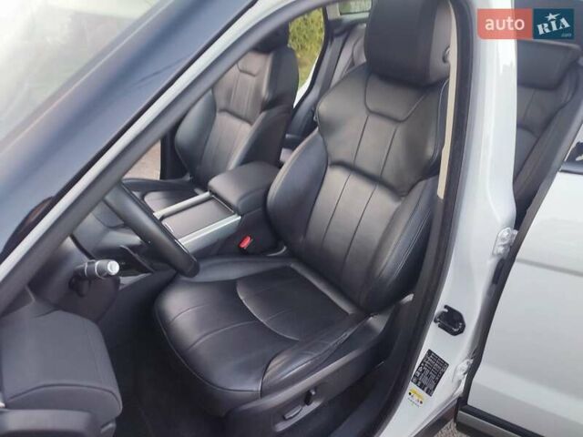 Белый Ленд Ровер Рендж Ровер Эвок, объемом двигателя 2.18 л и пробегом 82 тыс. км за 25300 $, фото 28 на Automoto.ua