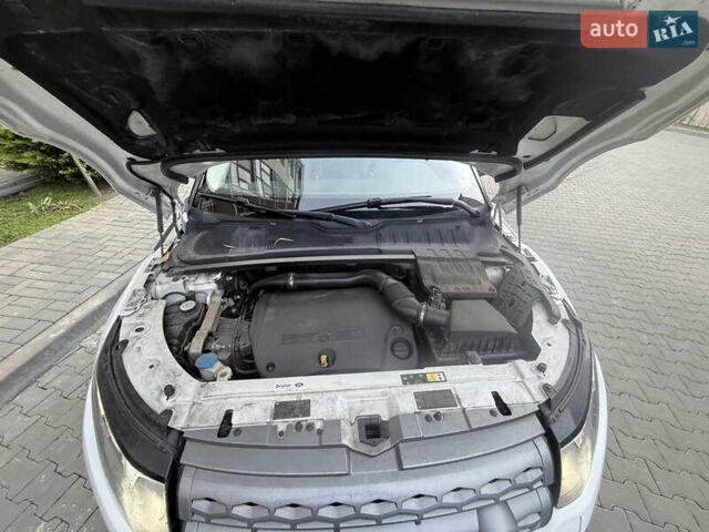 Білий Ленд Ровер Рендж Ровер Евок, об'ємом двигуна 2.18 л та пробігом 185 тис. км за 21000 $, фото 40 на Automoto.ua